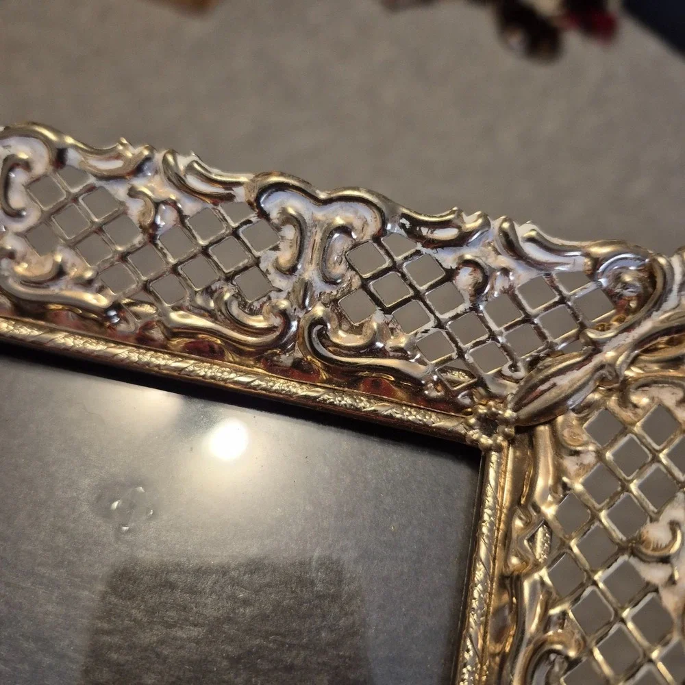 Vintage Ornate 5x7 Gold w/ White Accents Filigree Picture Frame Easel Back MCM